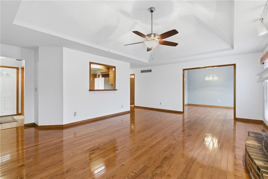 507 Larkin Court — photo 9