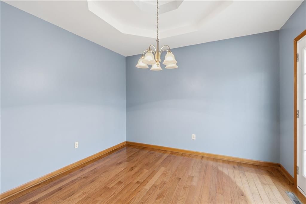 507 Larkin Court — photo 12