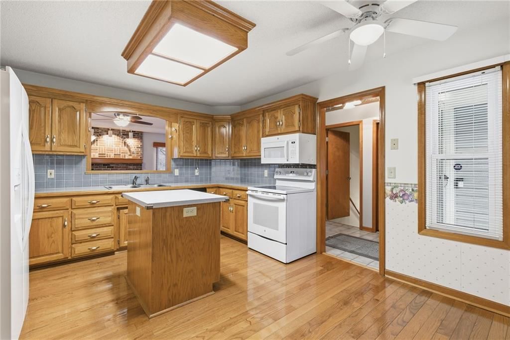 507 Larkin Court — photo 15