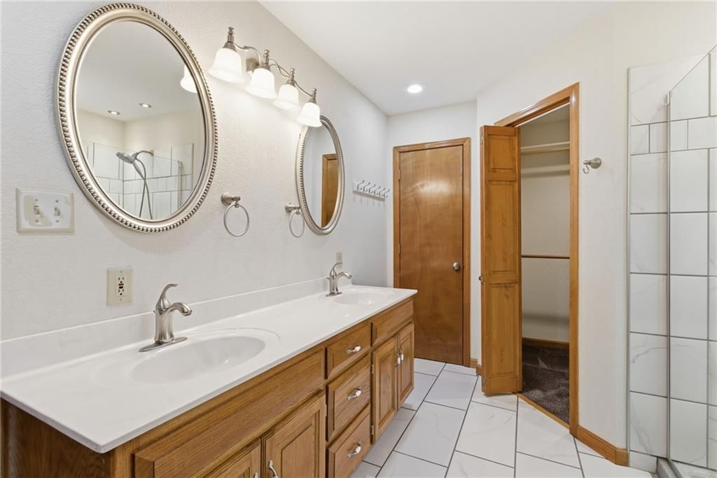507 Larkin Court — photo 22