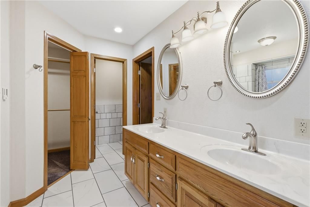 507 Larkin Court — photo 25