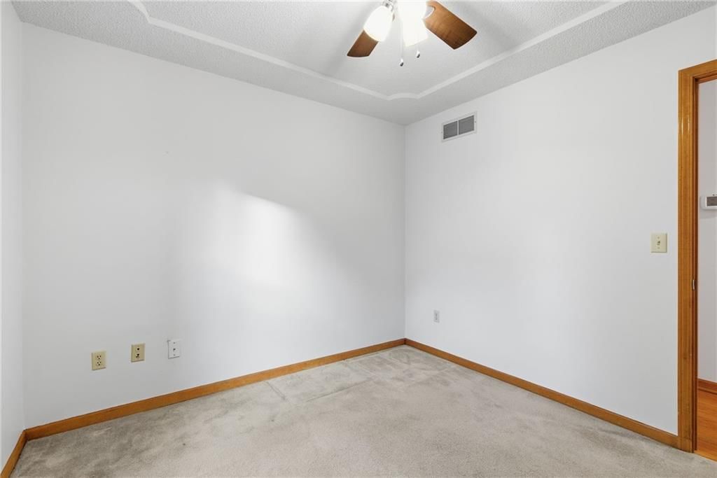 507 Larkin Court — photo 27