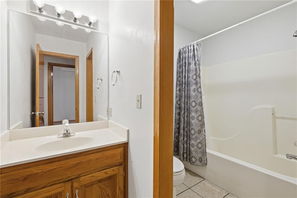 507 Larkin Court — photo 30