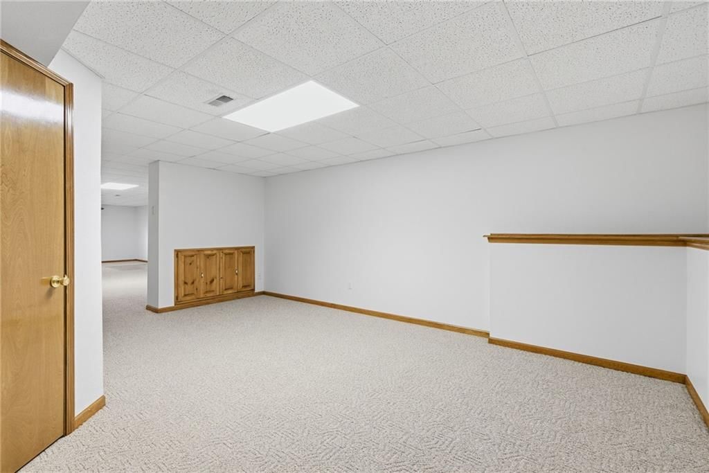 507 Larkin Court — photo 33