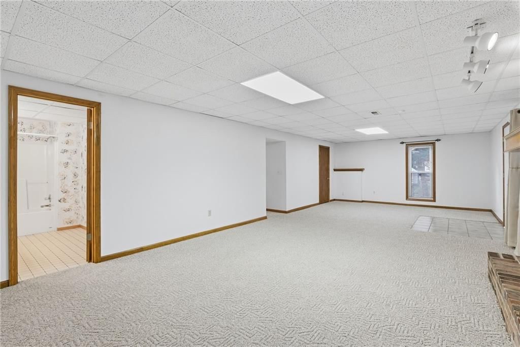 507 Larkin Court — photo 36