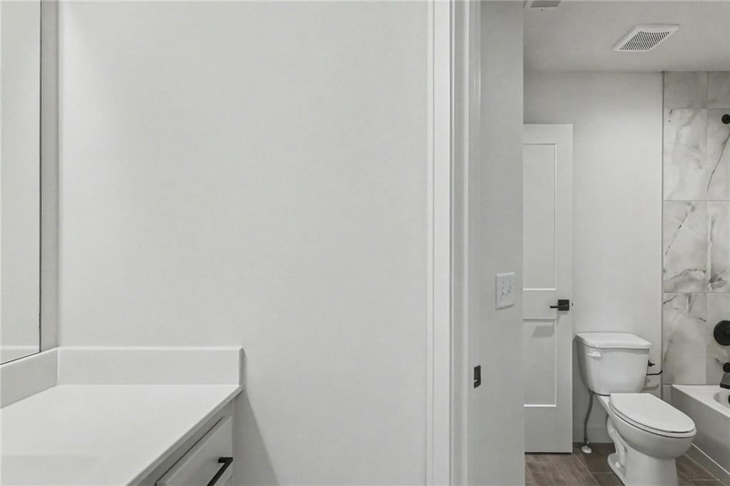 18425 Long Street — photo 29
