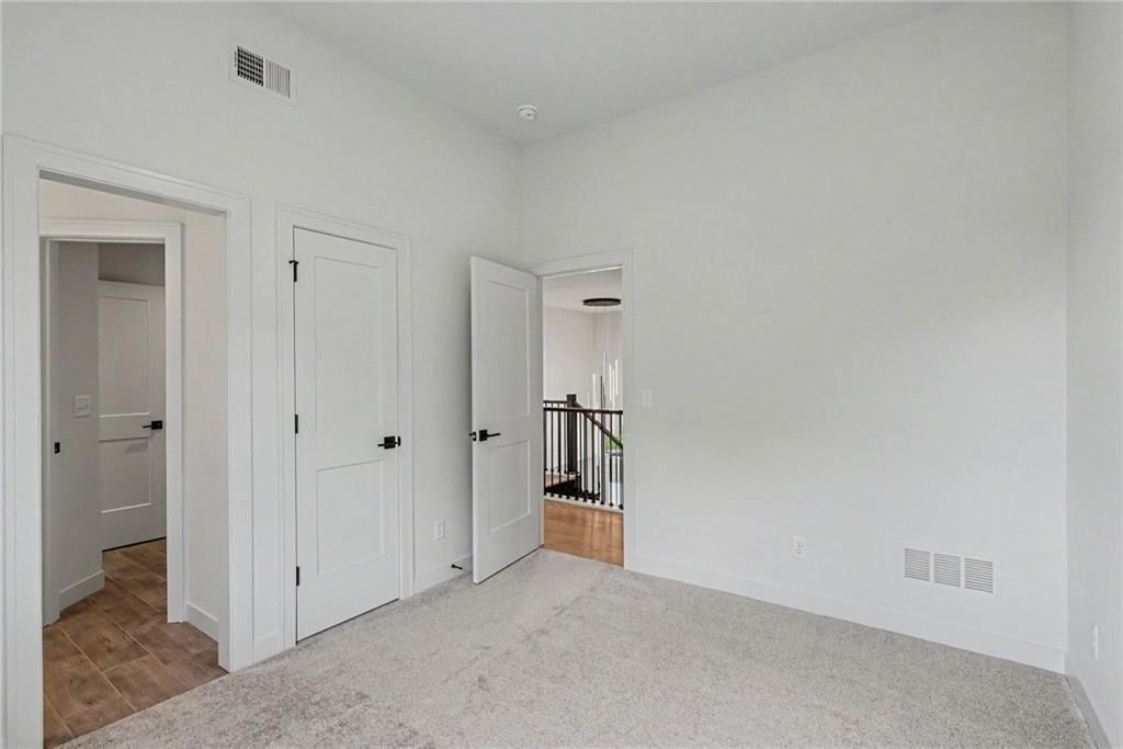 18425 Long Street — photo 30