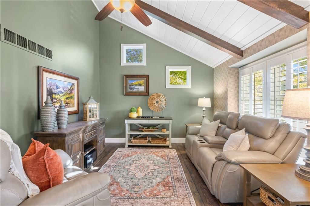 1100 E Cothrell Street — photo 5