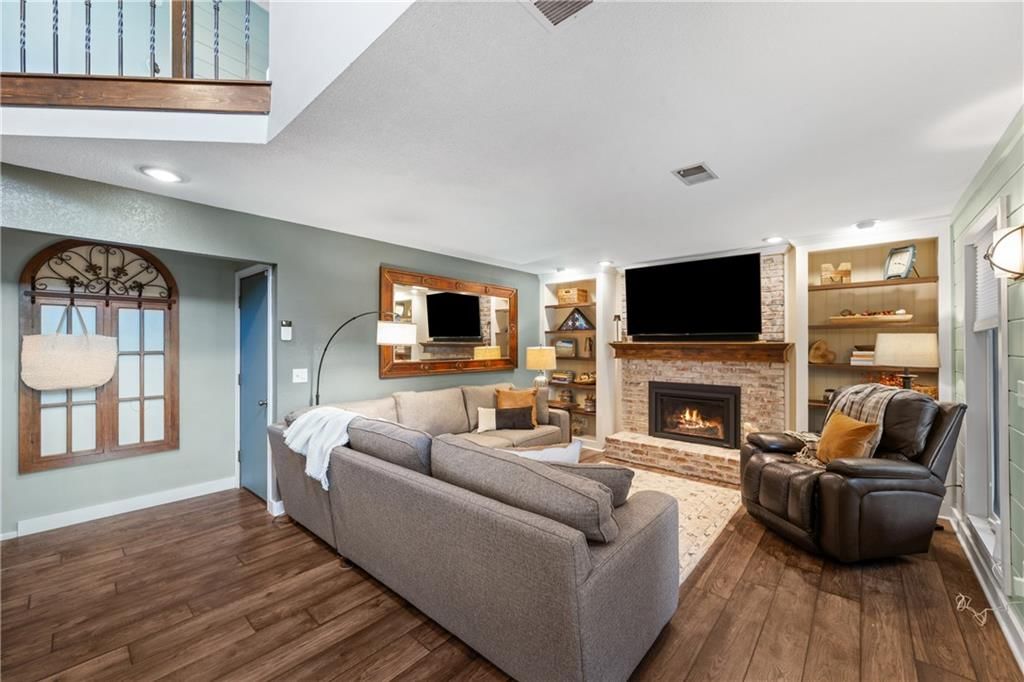 1100 E Cothrell Street — photo 15