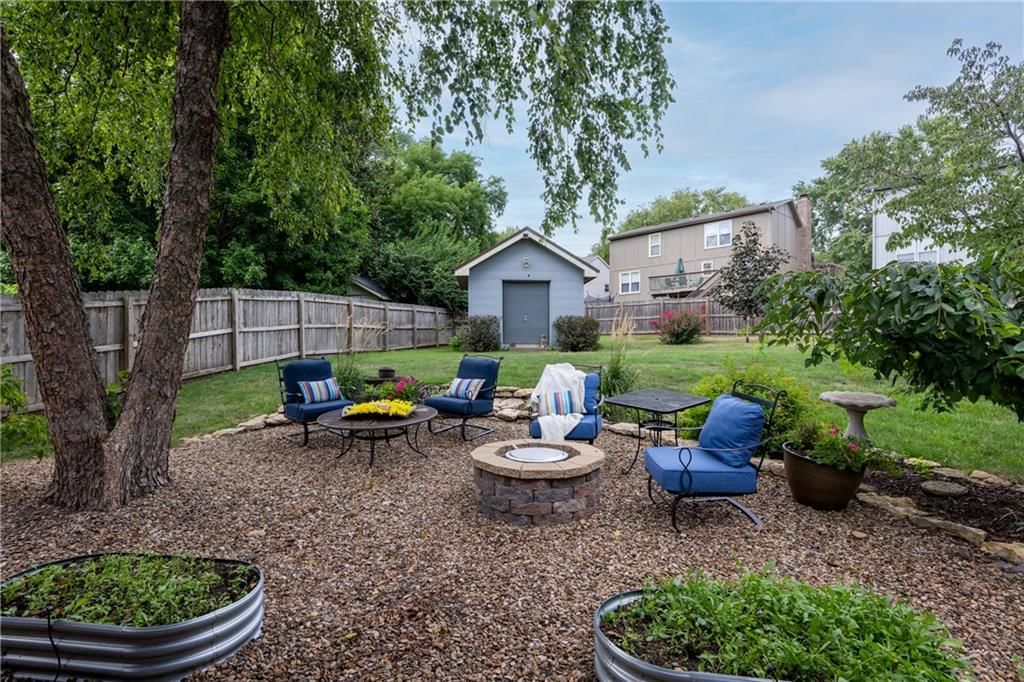 1100 E Cothrell Street — photo 37