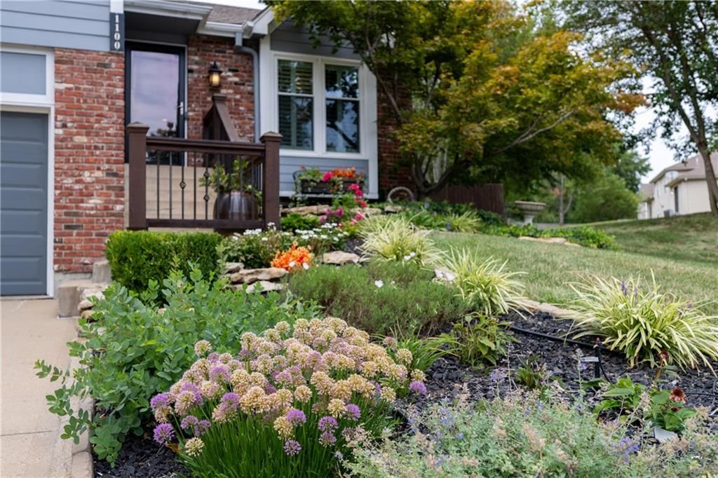 1100 E Cothrell Street — photo 47