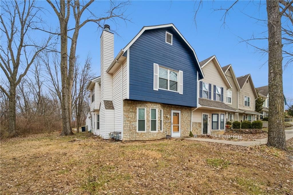 8418 N Park Court — photo 2