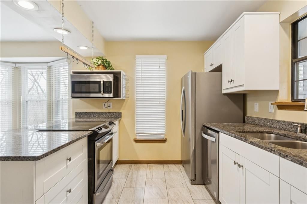 8418 N Park Court — photo 9