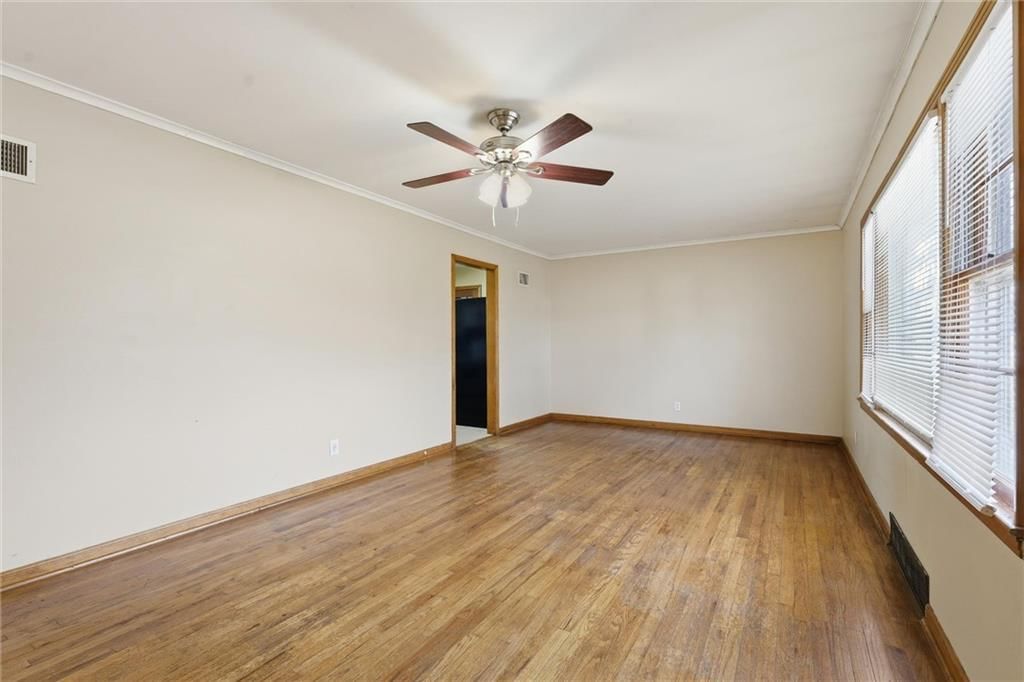 13609 Cypress Avenue — photo 4