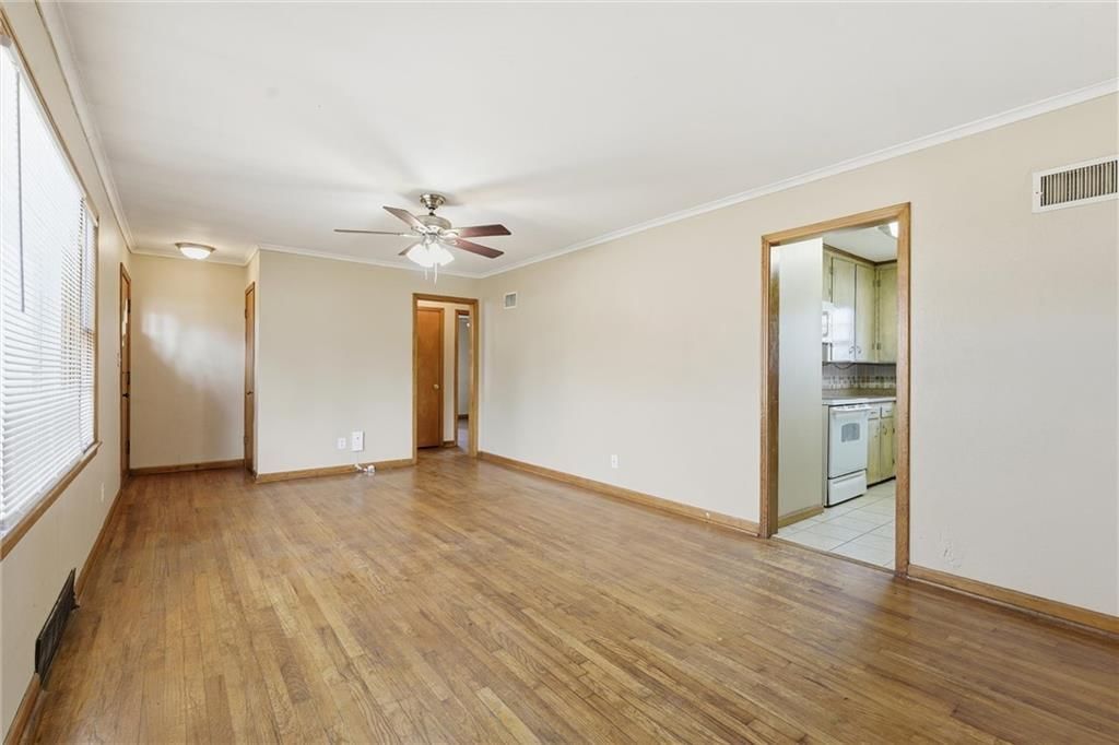 13609 Cypress Avenue — photo 7