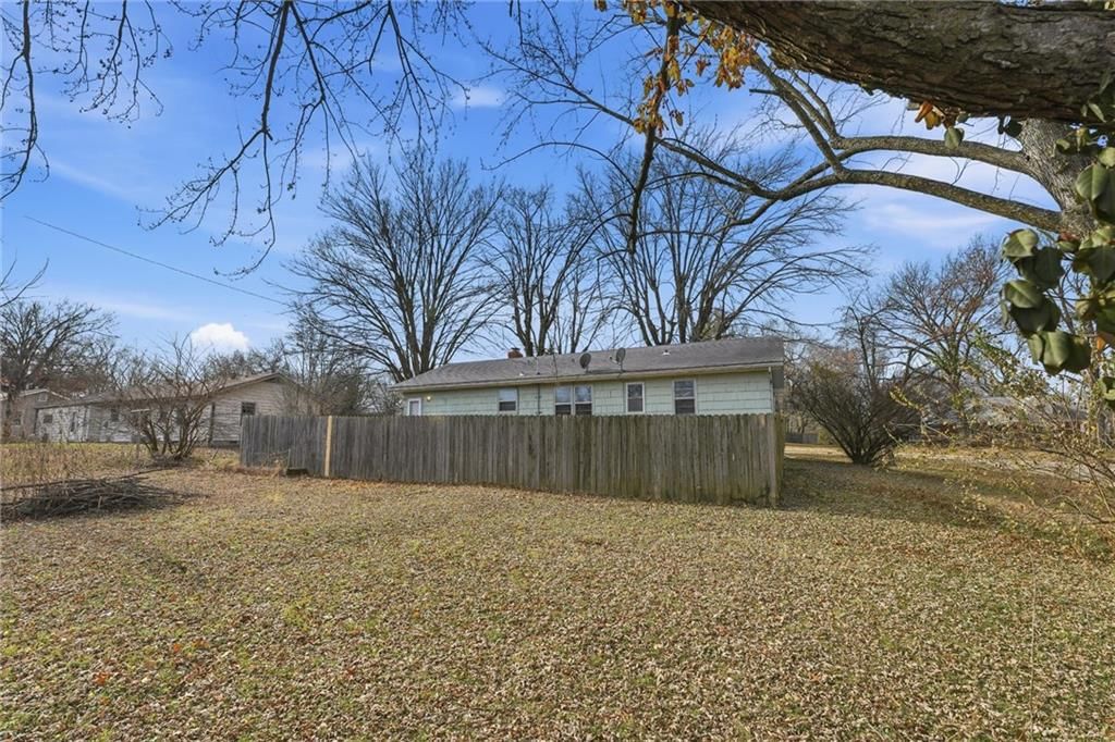 13609 Cypress Avenue — photo 26