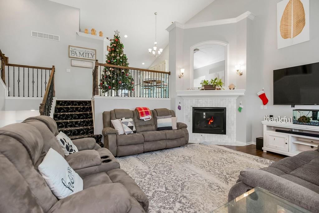 705 S Spruce Circle — photo 3
