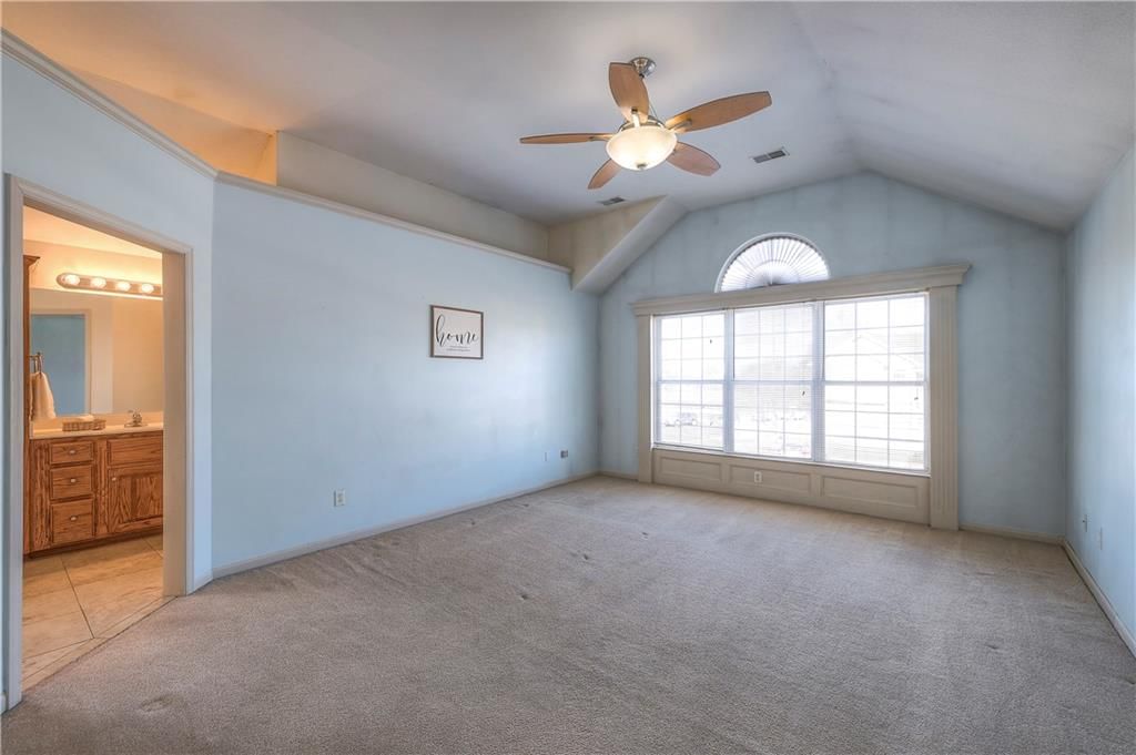 385 W Sunset Street — photo 19