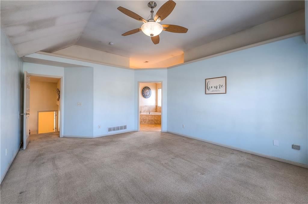 385 W Sunset Street — photo 20
