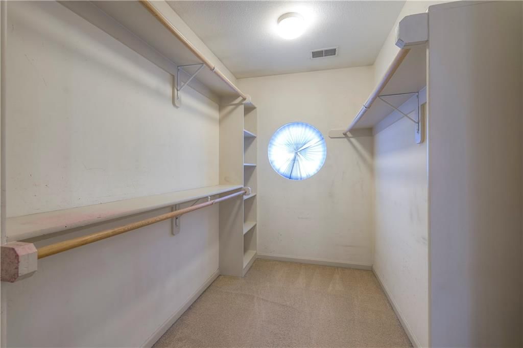 385 W Sunset Street — photo 24