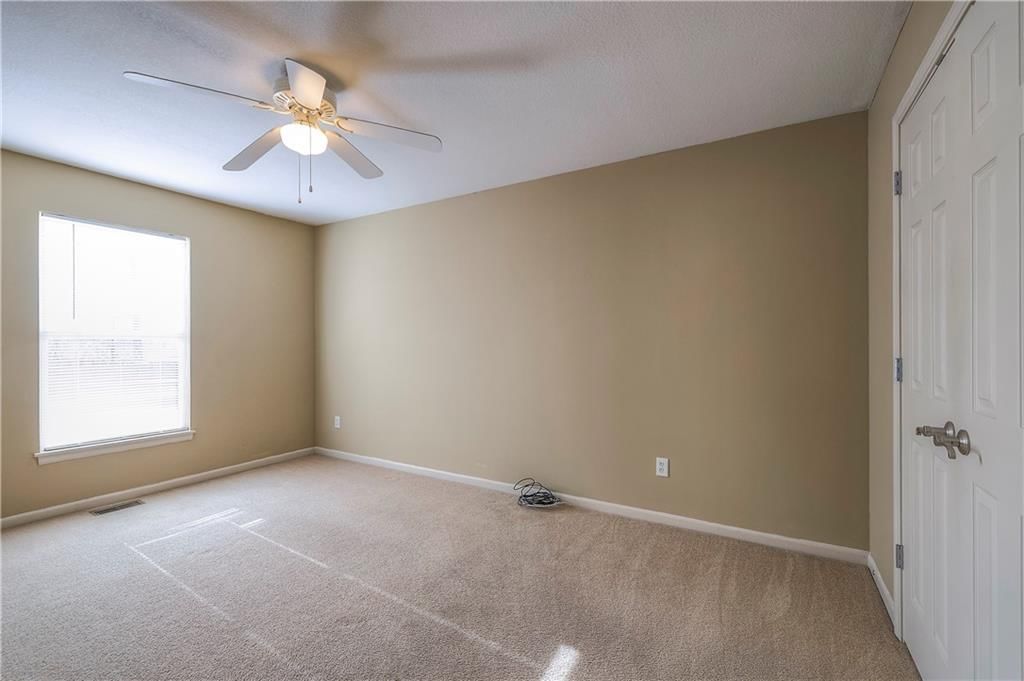 385 W Sunset Street — photo 27