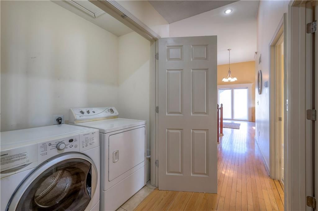 385 W Sunset Street — photo 29