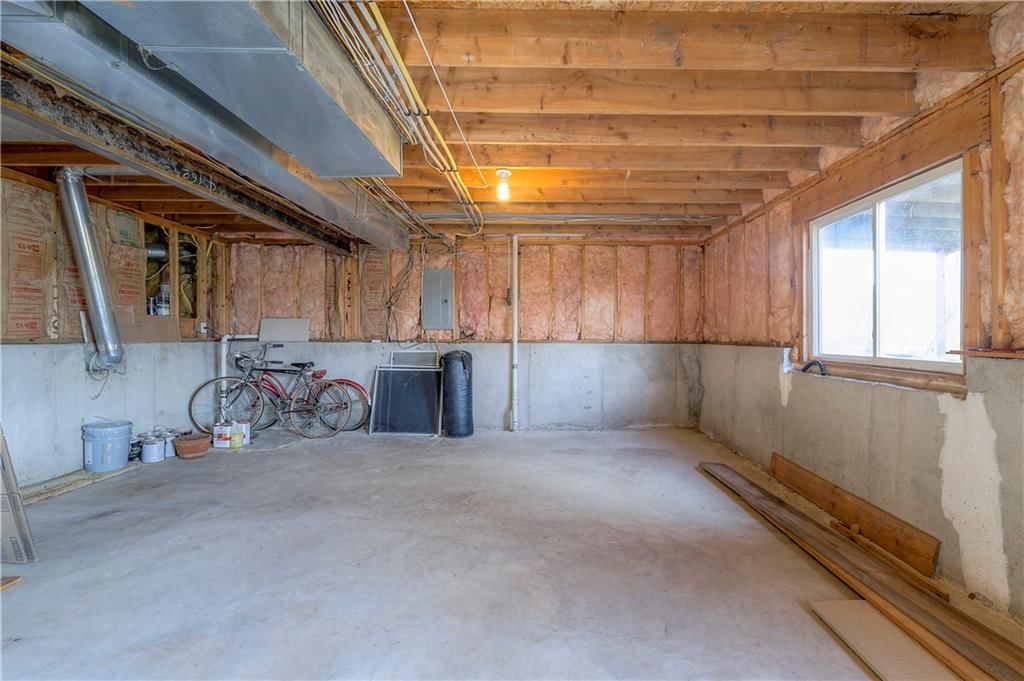 385 W Sunset Street — photo 31