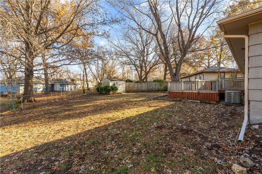 8808 E 84th Terrace — photo 38