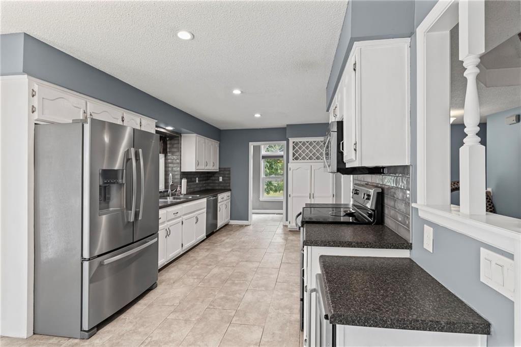1108 NE Ridgeview Drive — photo 11