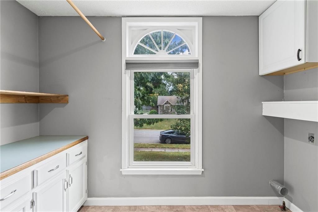 1108 NE Ridgeview Drive — photo 25
