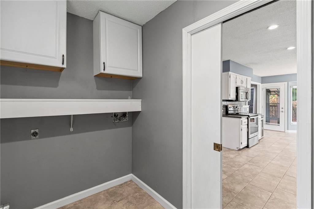 1108 NE Ridgeview Drive — photo 26
