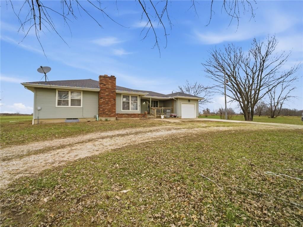739 SW 700th Road — photo 3