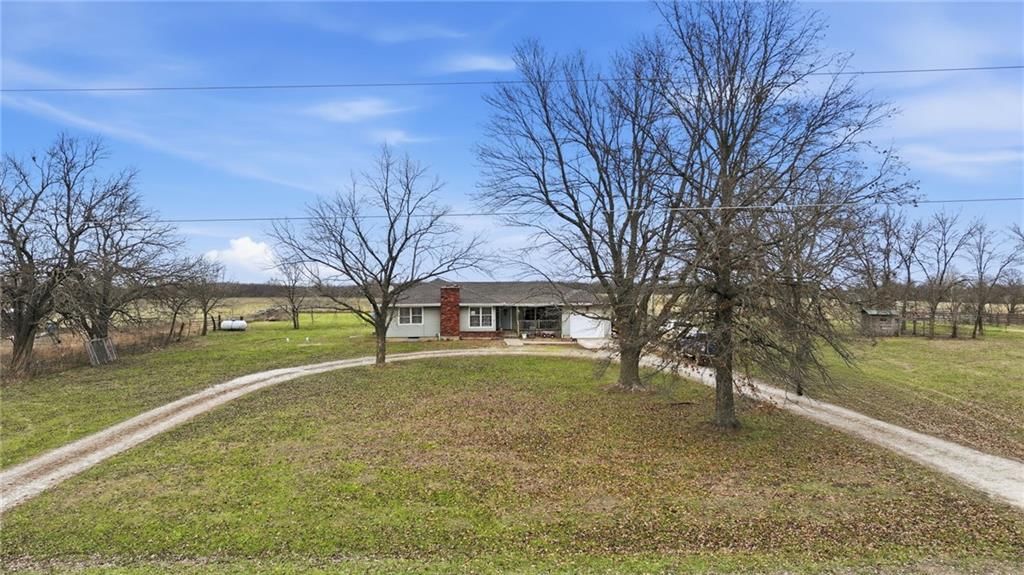 739 SW 700th Road — photo 5