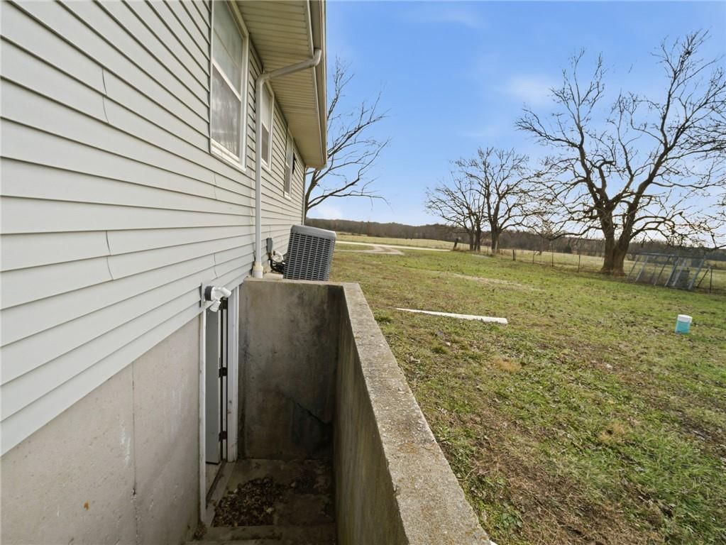 739 SW 700th Road — photo 31