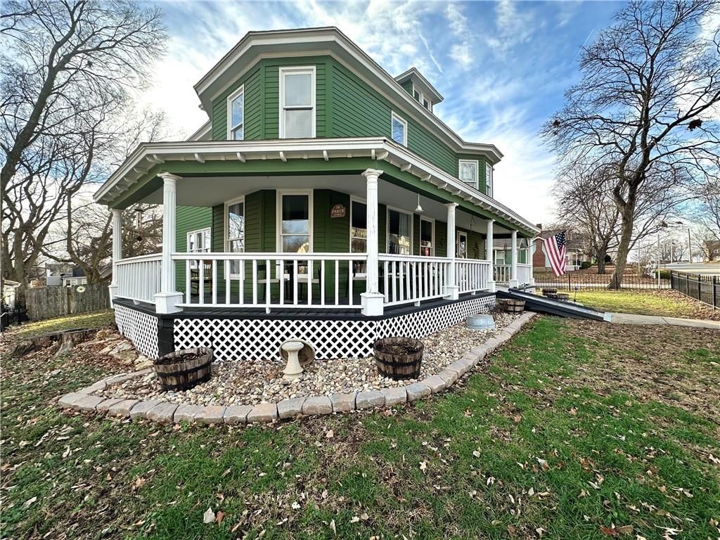 801 E Pearl Street — photo 2