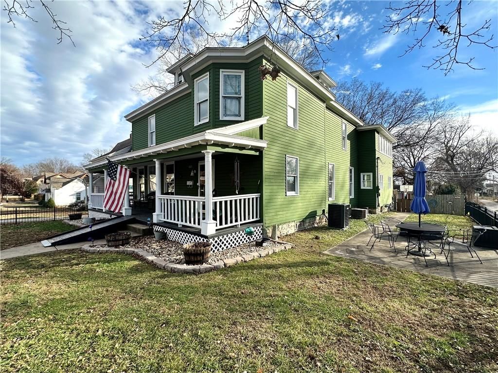 801 E Pearl Street — photo 4