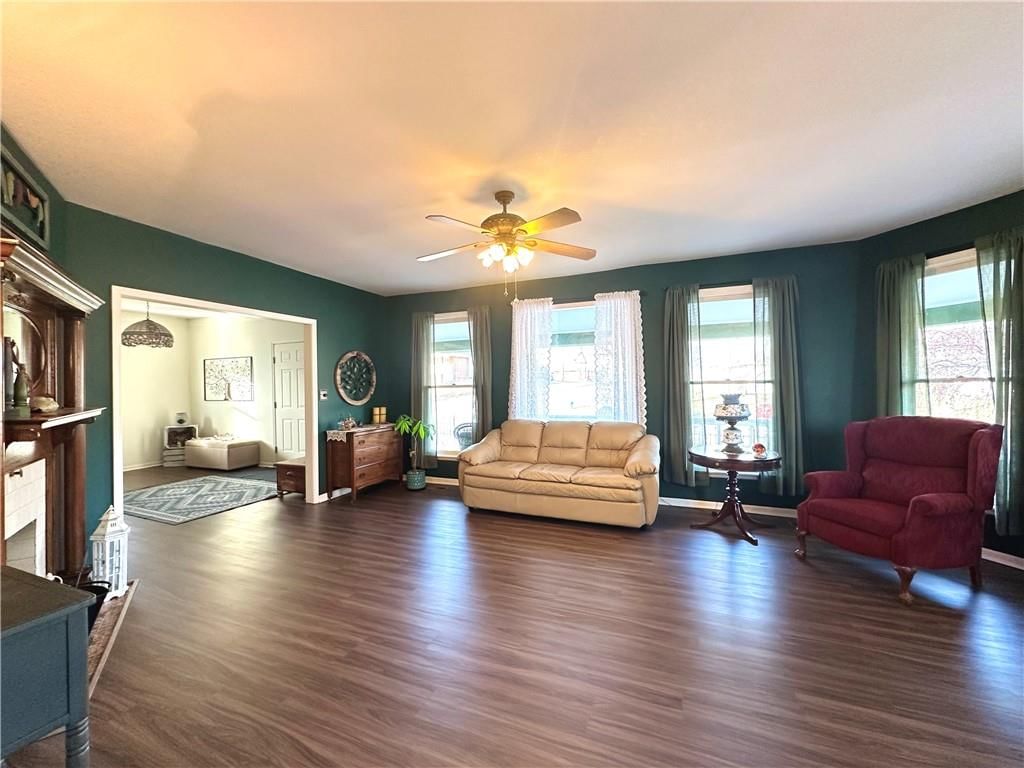 801 E Pearl Street — photo 10