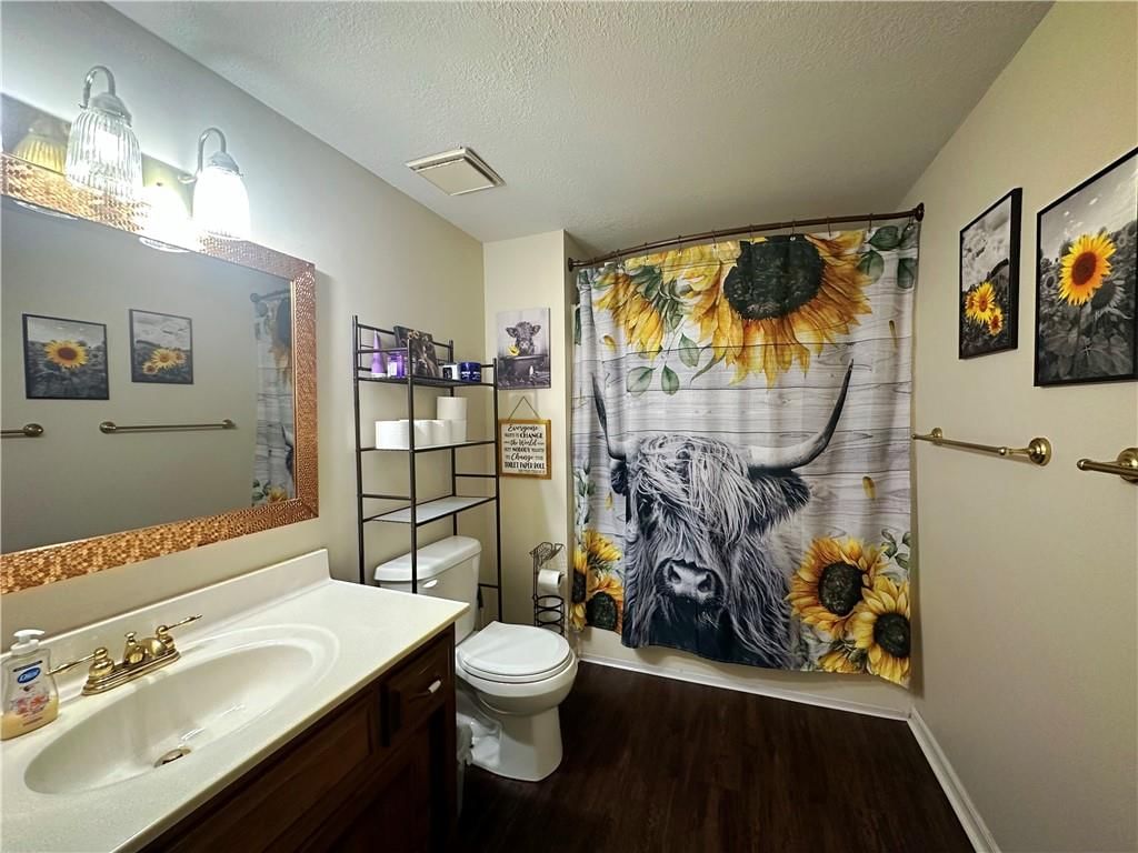 801 E Pearl Street — photo 21