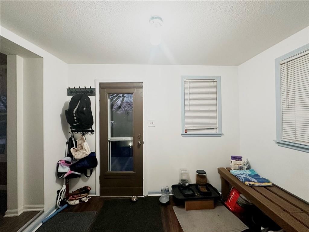 801 E Pearl Street — photo 29