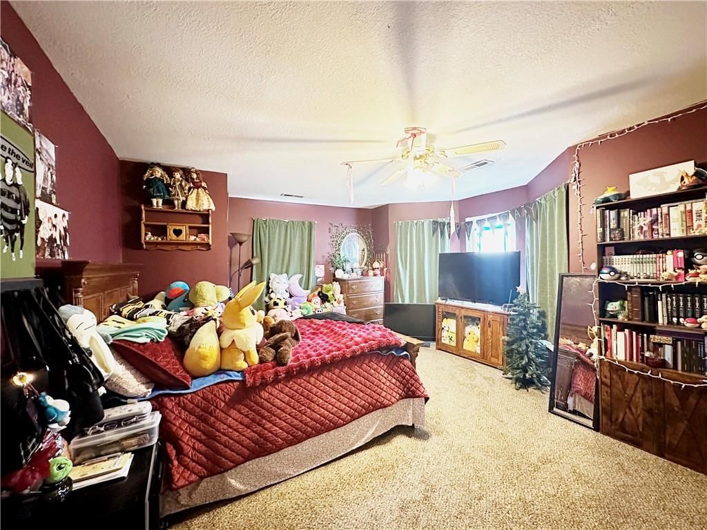 801 E Pearl Street — photo 38