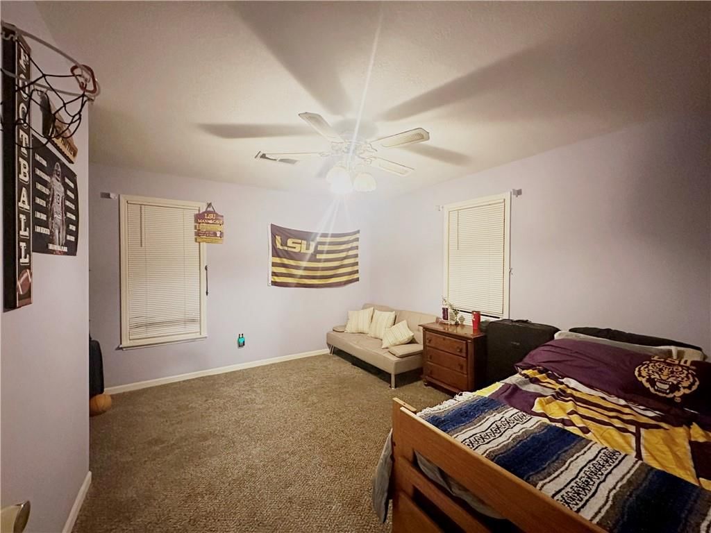 801 E Pearl Street — photo 43