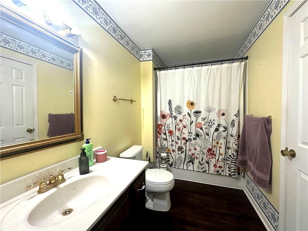 801 E Pearl Street — photo 44