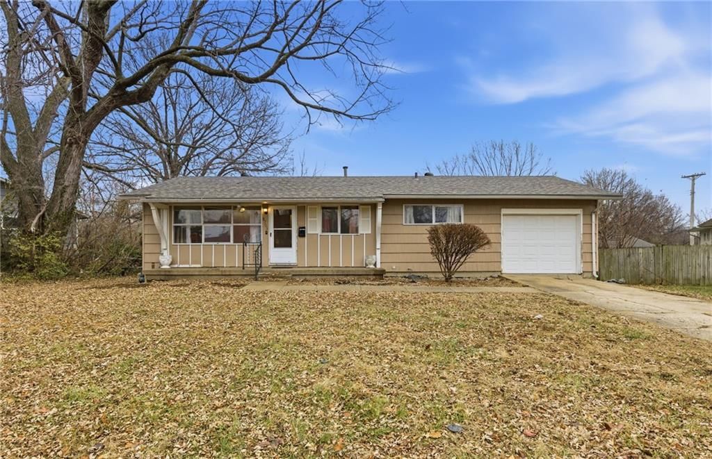 8703 Manchester Avenue, Raytown, MO