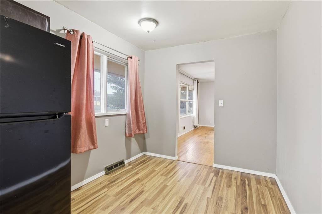 8703 Manchester Avenue — photo 9