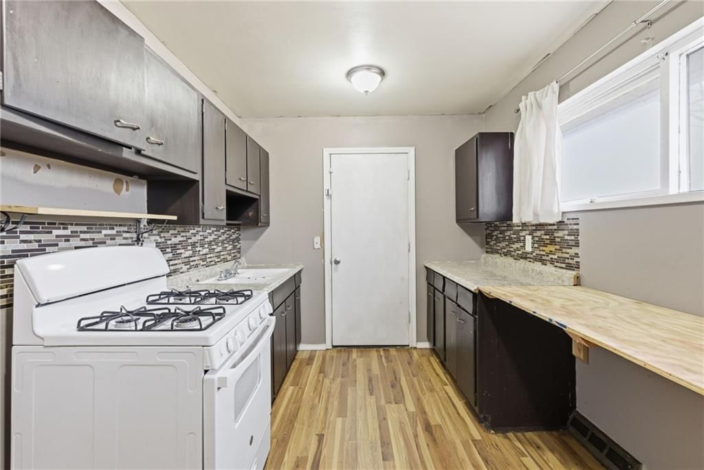 8703 Manchester Avenue — photo 10