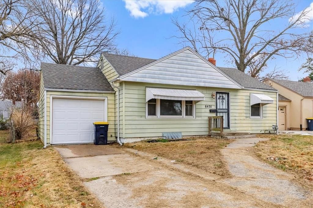 6435 Walrond Avenue — photo 2