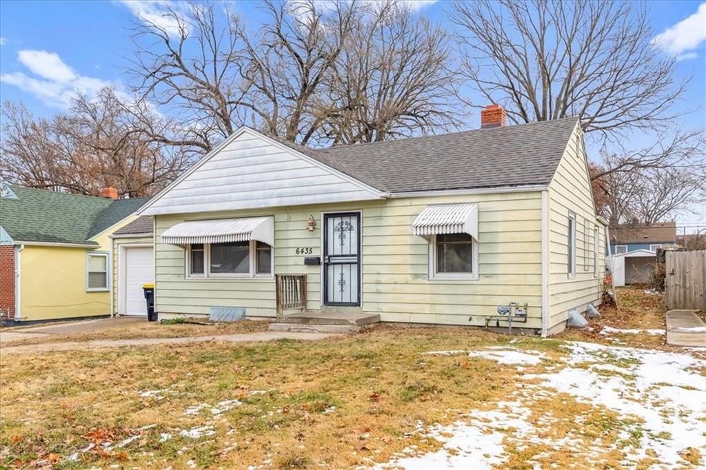 6435 Walrond Avenue — photo 3