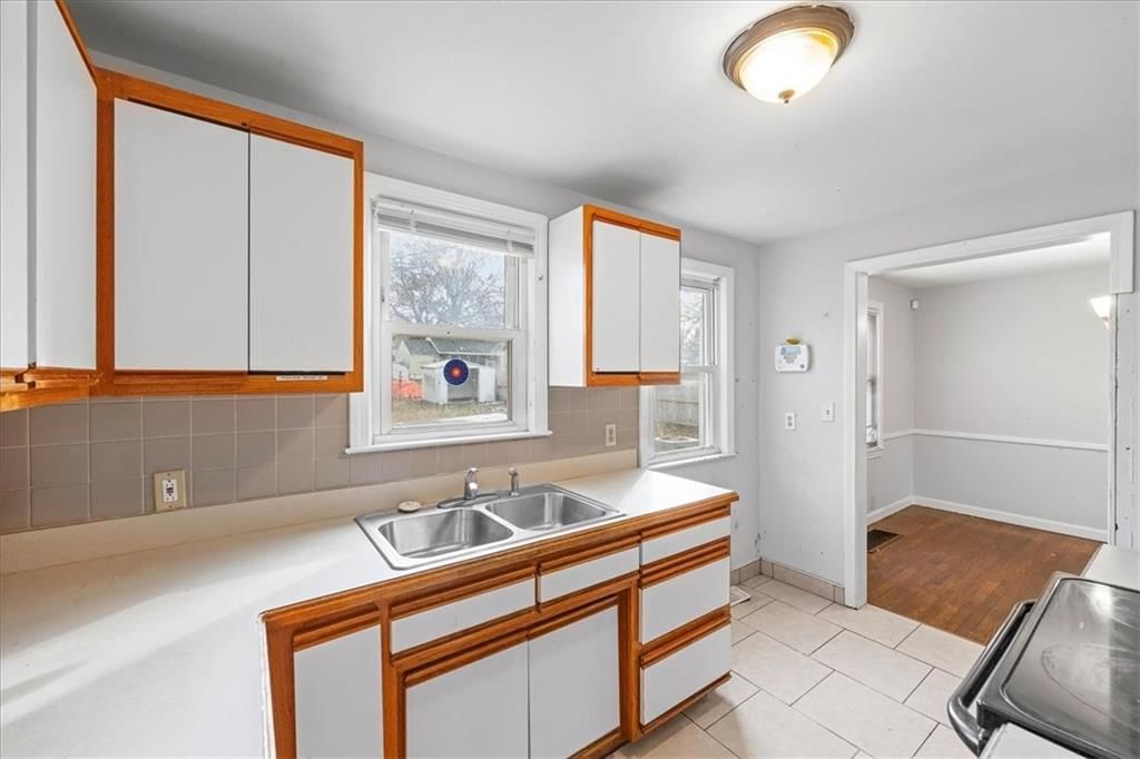 6435 Walrond Avenue — photo 8