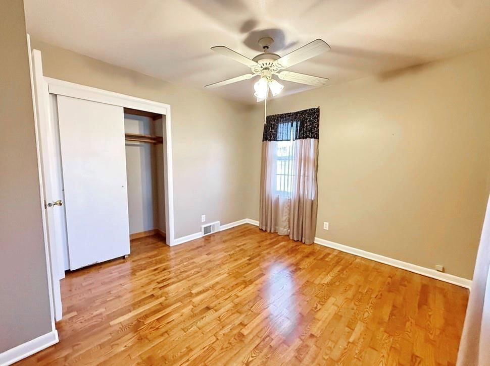 314 W Fields Boulevard — photo 26