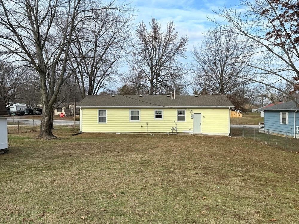 314 W Fields Boulevard — photo 29